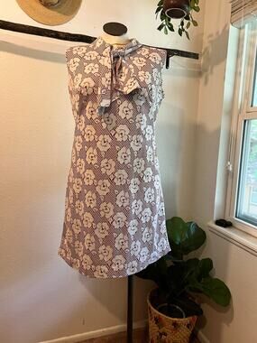 Vintage 1970s Rose Floral Sleeveless Tie Collar Knee Length Dress Size Large